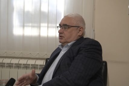 (VIDEO) Vakcina za rak, jesmo li na PRAGU MEDICINSKE SENZACIJE: Prof. dr Vladimir Jakovljević u podkastu „FILOZOFIRAM SA“