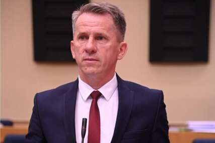 Opasan proces i kult ličnosti: Dubravac o izboru nove Vlade RS