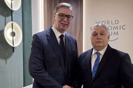 (FOTO) "O novom poglavlju istorije" Vučić i Orban razgovarali u Davosu