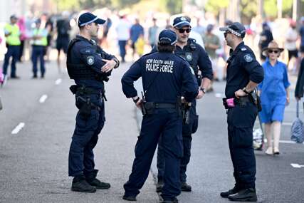 UBIJENO TROJE LJUDI Pucnjava u Australiji, napadač u bjekstvu