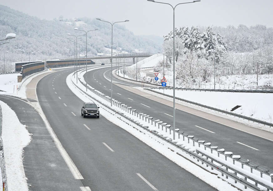 LED I SNIJEG NA PUTEVIMA Iskusni vozač otkriva ključna pravila za zimsku vožnju