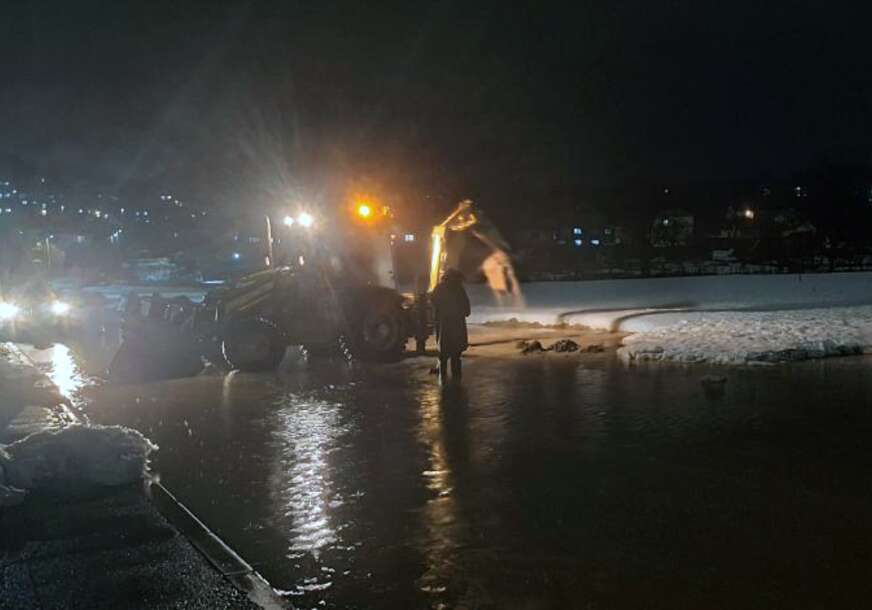 „Situacija je stabilna“ Koprivica poručio da se VODA POVUKLA iz područja koja su bila ugrožena