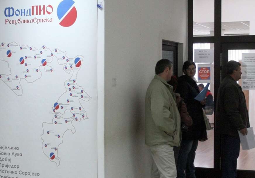 Važna poruka za penzionere: Iz Fonda PIO upozoravaju na širenje dezinformacija "Ne nasjedajte na lažne informacije"