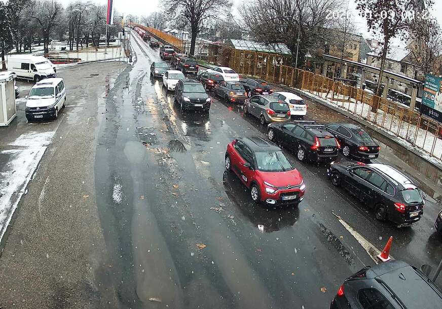 Gužve na izlazu iz BiH: Pojačana frekvencija vozila na više graničnih prelaza