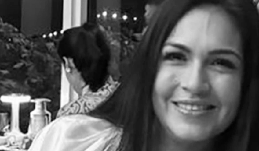 (FOTO) "Njena bol bila nebitna u poređenju sa mojom srećom" Karla je imala samo 13 godina kada je ostala bez majke, rak je ugasio svaki dio njenog tijela