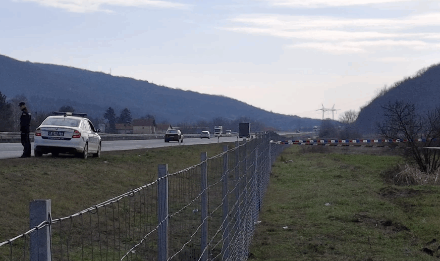 (FOTO) Policijska traka i patrola: Ovo je mjesto na kojem je pronađeno tijelo Milice Asanović
