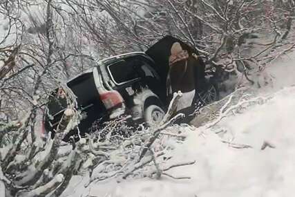 (VIDEO) Među njima i 2 djece: Pripadnici GSS spasili 4 strana državljanina kod Mostara