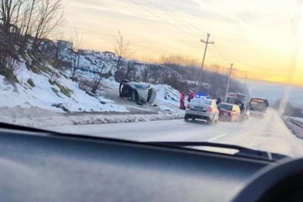POGINUO MUŠKARAC Nevjerovatan sudar 4 vozila, žena teško povrijeđena