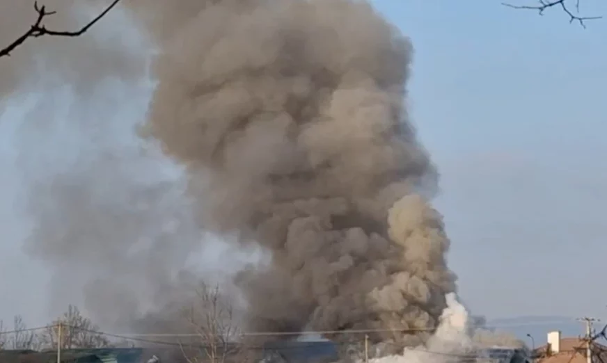 (FOTO, VIDEO) Masovni ukrajinski napad u srcu Rusije: Zatvoren aerodrom poslije udara dronova