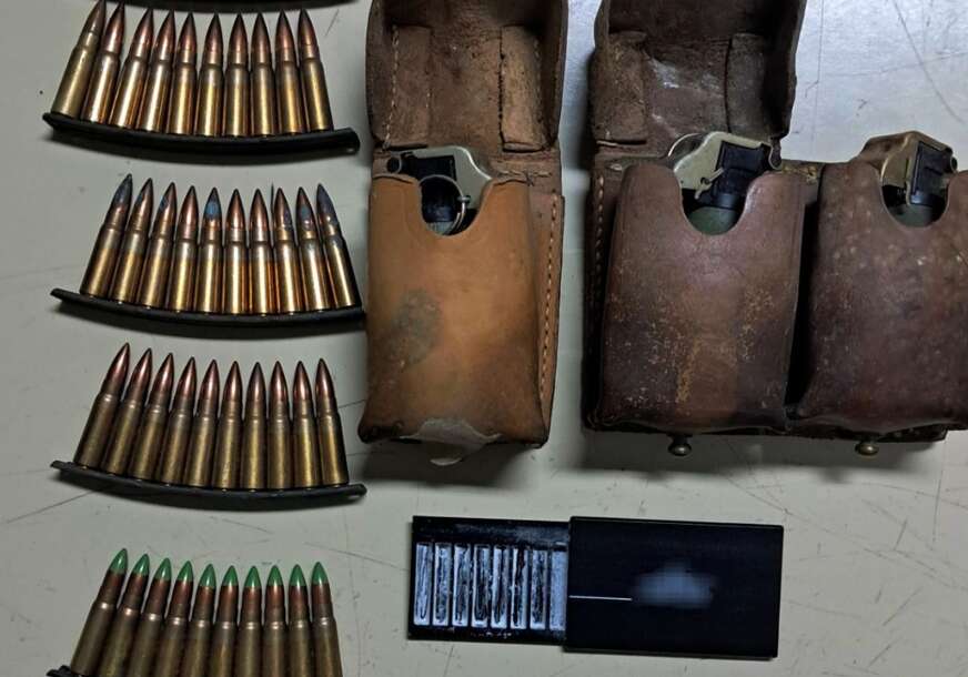 UHAPŠEN DROGIRAN VOZAČ Tokom pretresa policija pronašla 3 bombe i kokain