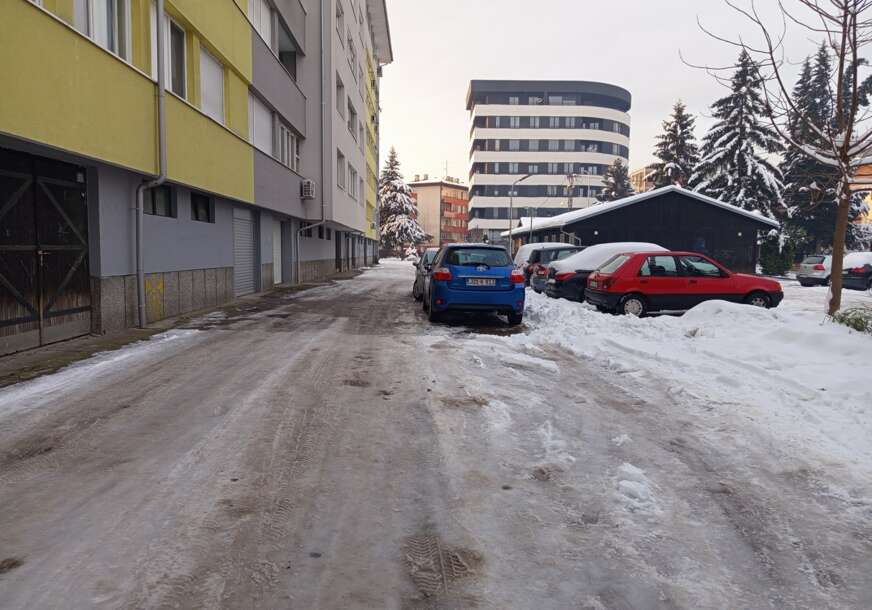 zaleđeni parkinzi u banjaluci 