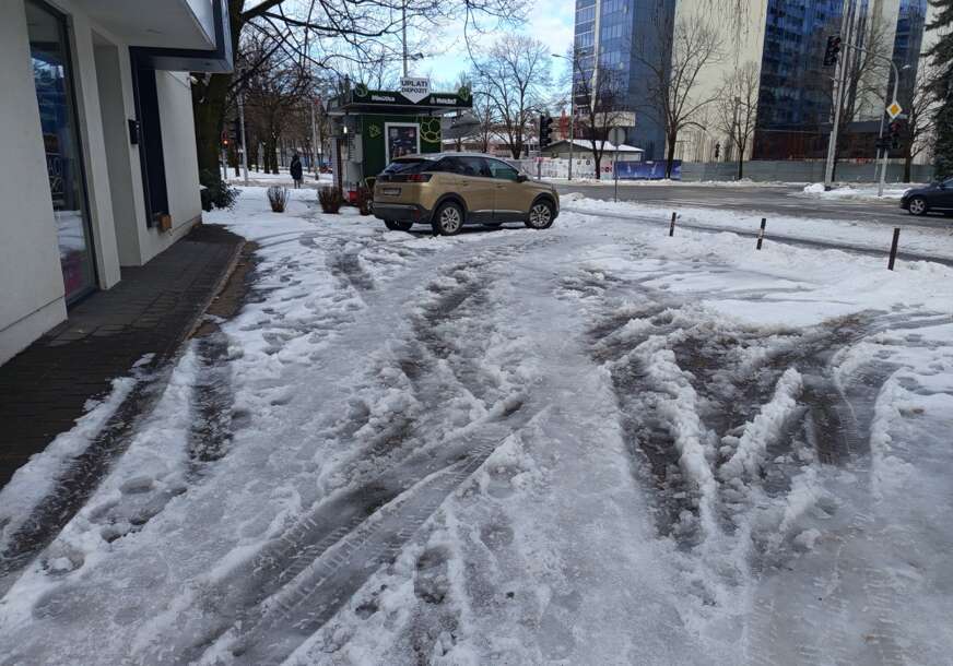 zaleđeni parkinzi u banjaluci 