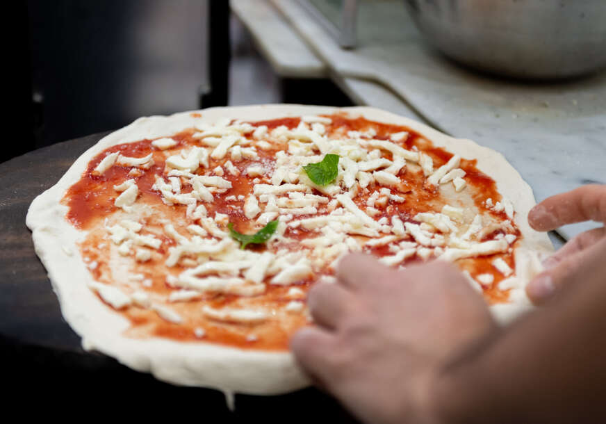  Pizza je danas svjetski poznato italijansko jelo