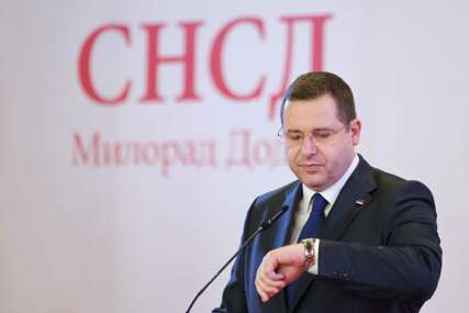 (FOTO) "Probuđen je inat naroda Srpske" Kovačević proglasio izbornu pobjedu Karana