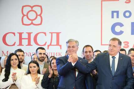 (FOTO) Zagrijavanje za izbore u oktobru: Dodik proglasio pobjedu Karana, pa poručio opoziciji da su LAŽOVI