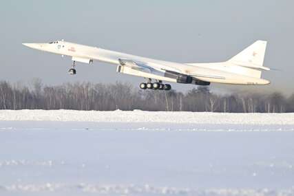 Avion Tupolev Tu-160
