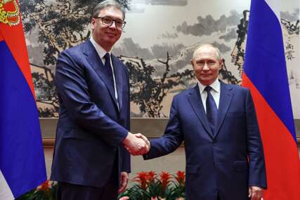 "Posvećeni smo jačanju našeg čvrstog prijateljstva" Putin i Tramp čestitali Vučiću Dan državnosti Srbije