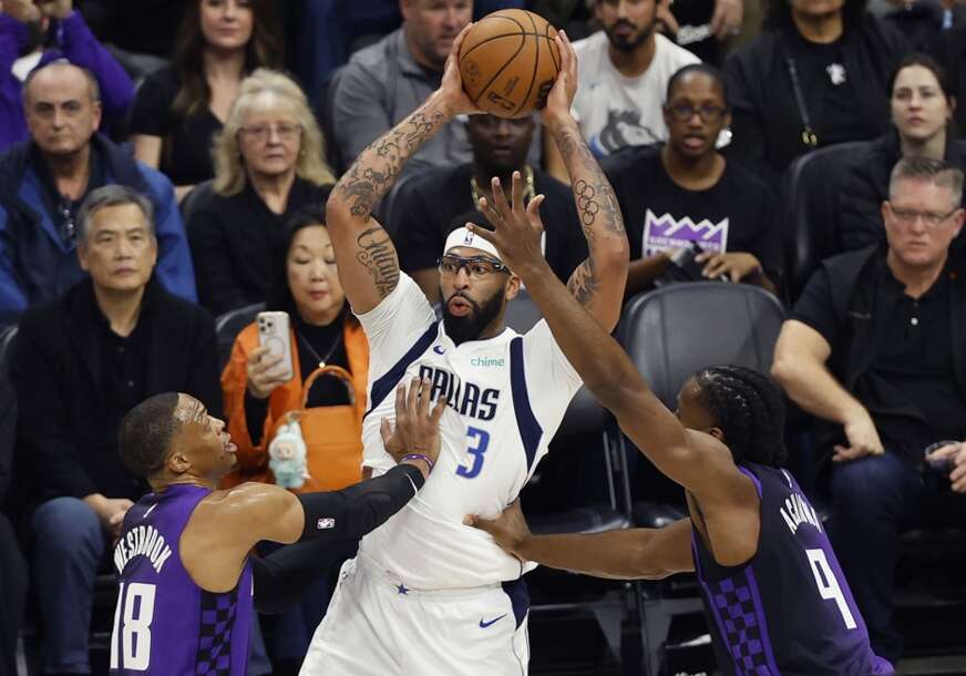 Doživio tešku povredu: Entoni Dejvis završio sezonu u NBA