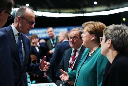  Angela Merkel i Fridrih Merc