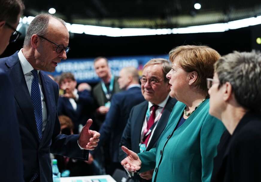  Angela Merkel i Fridrih Merc