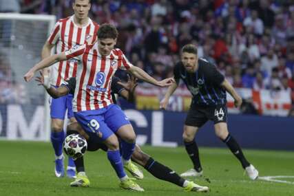 (VIDEO) Gol iz ničega: Kiks čuvenog golmana, Atletiko poveo protiv Briža