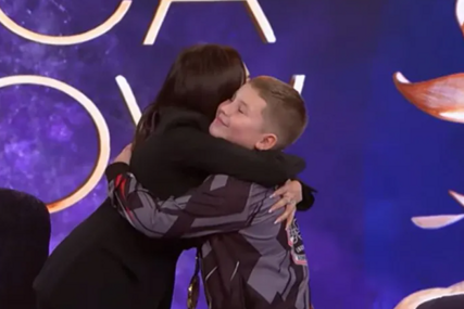 Zlatnu medalju posvetio pokojnoj majci: Bogdan (9) je ČUDO OD DJETETA, Ceca mu oduševljeno uručila nagradu, pa izgovorila emotivne riječi