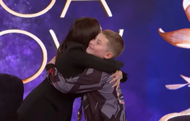 Zlatnu medalju posvetio pokojnoj majci: Bogdan (9) je ČUDO OD DJETETA, Ceca mu oduševljeno uručila nagradu, pa izgovorila emotivne riječi