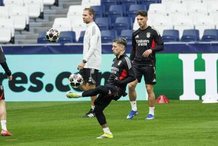 (VIDEO) Prestijani šokirao Špance: UEFA ga suspendovala za Madrid, ali je izašao na teren