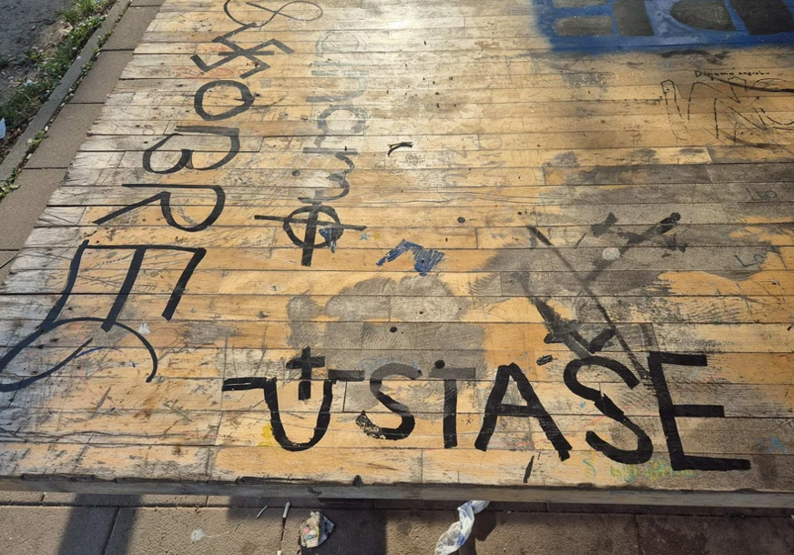 (FOTO) "KLAĆEMO SRBE" U blizini osnove škole u Zagrebu osvanuli grafiti sa jezivim natpisima