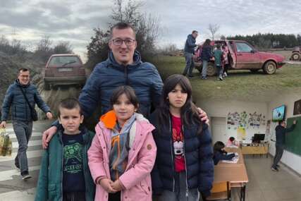 (VIDEO, FOTO) Skromni heroj iz Tovrljana: Učitelj Marko svakodnevno PRELAZI 70 KILOMETARA da bi TROJE ĐAKA stiglo u školu, desna je ruka svima u selu