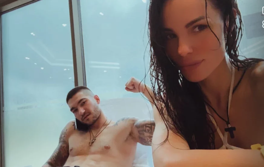 (FOTO) Skinuli se i objavili sliku iz bazena: Ljudi na pijaci ovako pričaju o Mirku Šijanu i Bojani, a oni sad pokazali u kakvom luksuzu uživaju