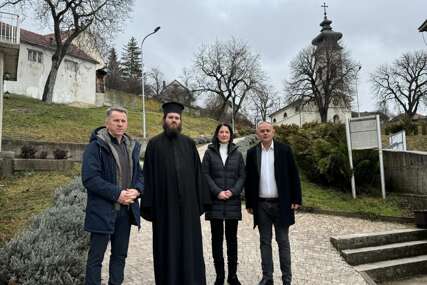 (FOTO) "Istorija je teška, zaborav bi bio drugo stradanje" Trivićeva obišla srpske povratnike i pravoslavne svetinje u Livnu i okolnim selima