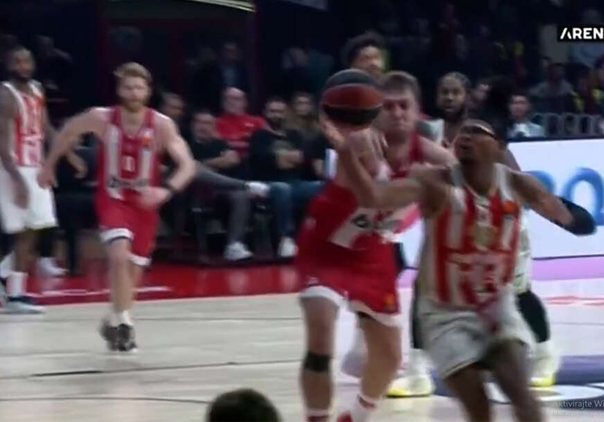 sporni trenutak na utakmici Olimpijakos - Crvena zvezda