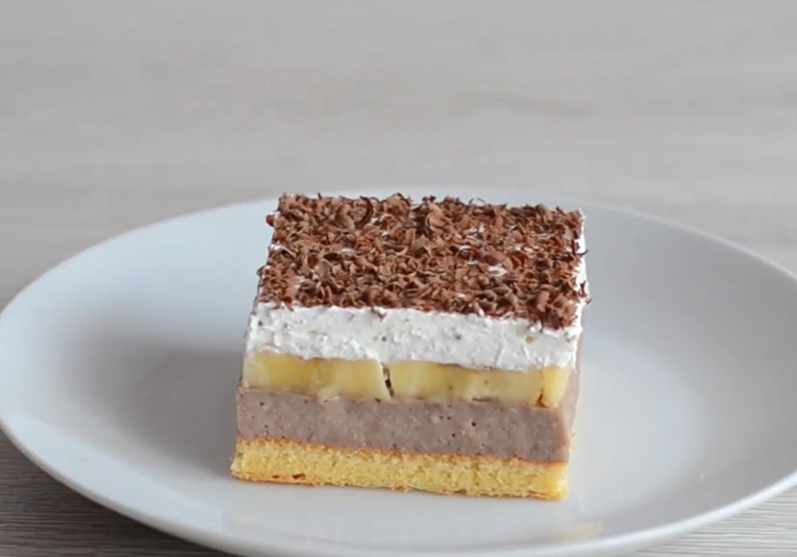 Gotove su u 3 poteza: Banana kocke sa gotovim korama su desert koji će vam se jako svidjeti