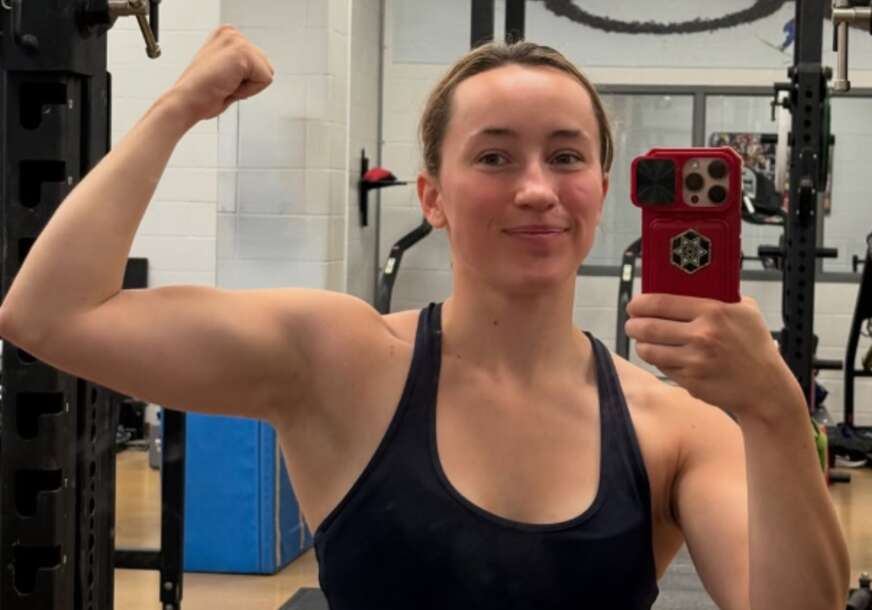 "Otvorena sam za skoro sve" Američka sportska zvijezda u centru pažnje zbog njenog oglasa u Olimpijskom selu
