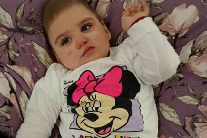 (FOTO) Pomozite maloj Sofiji: Humanitarna akcija za djevojčicu iz Banjaluke, koja se bori za svoj prvi korak