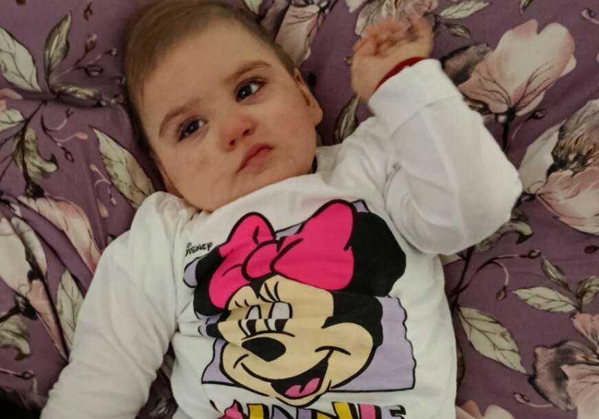 (FOTO) Pomozite maloj Sofiji: Humanitarna akcija za djevojčicu iz Banjaluke, koja se bori za svoj prvi korak