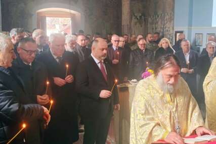 Služen parastos poginulim borcima: U Višegradu obilježavanje Sretenja - Dana državnosti Srbije i Republike Srpske