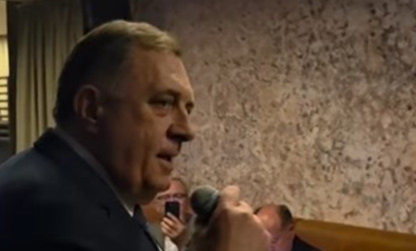 milorad dodik pjeva