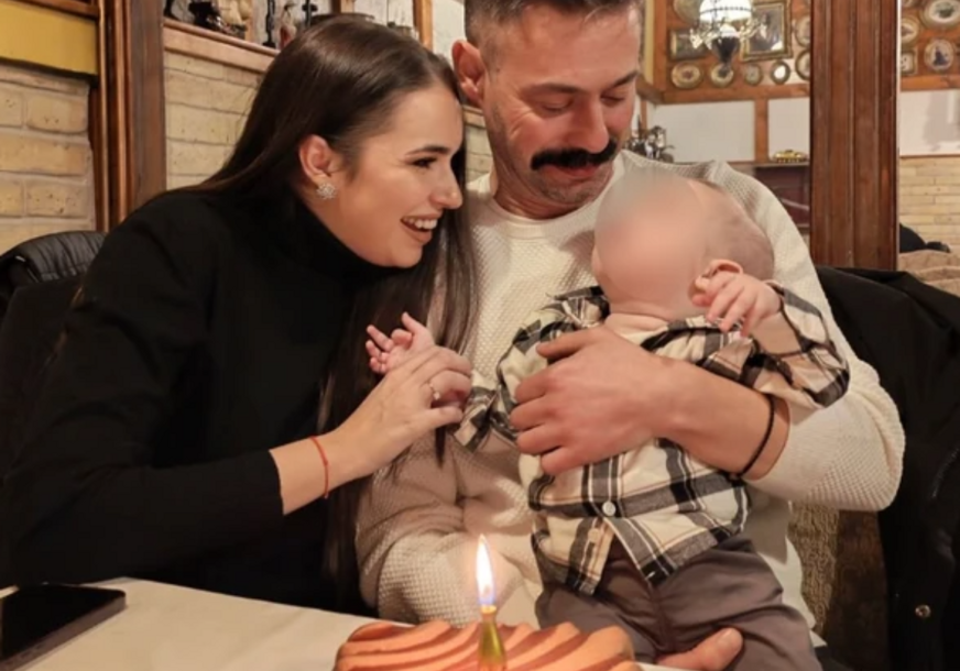 PORODIČNA IDILA Milan Vasić proslavio rođendan u krugu najmilijih, pa objavom sve razniježio