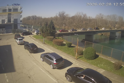 Vozači, budite strpljivi: Na 5 graničnih prelaza na izlazu iz BiH pojačane gužve
