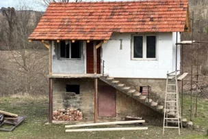 Dvojica mladića stradala u vikendici na obali Drine