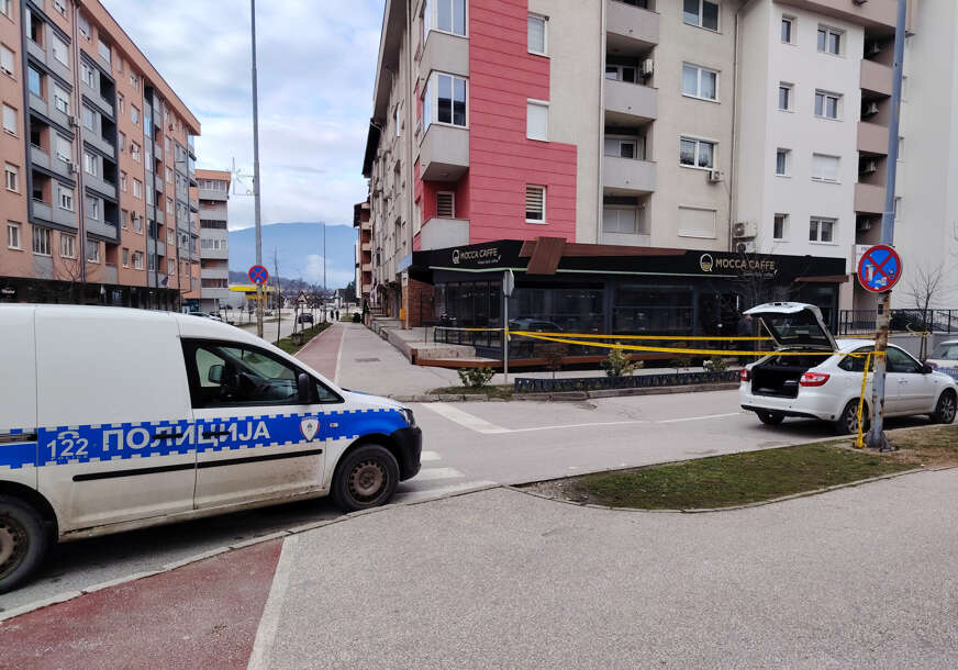 (FOTO) Rade na rasvjetljavanju zločina: Oglasila se policija o EKSPLOZIJI U LOKALU u Istočnom Sarajevu