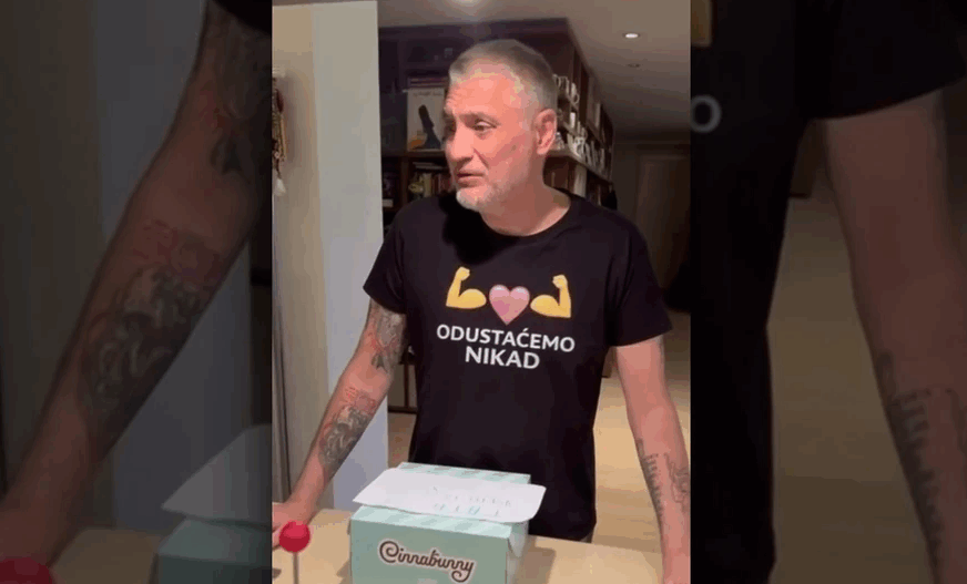 Slomio se na komade: Čedu Jovanovića savladale emocije kada je ugledao iznenađenje, ovo će dugo pamtiti
