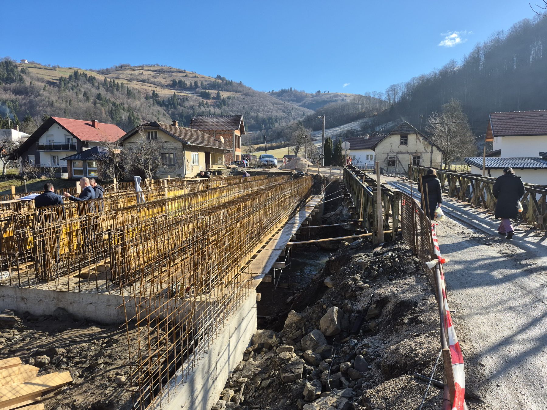 Bolja komunikacija za građane: Počelo betoniranje nosača i ploče na novom mostu u Šipragama