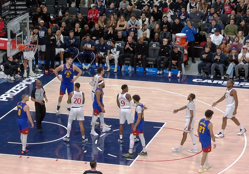 (VIDEO) Jokić i Marej zaspali poslije Ol-stara: Denver pretrpio bolan poraz od Klipersa