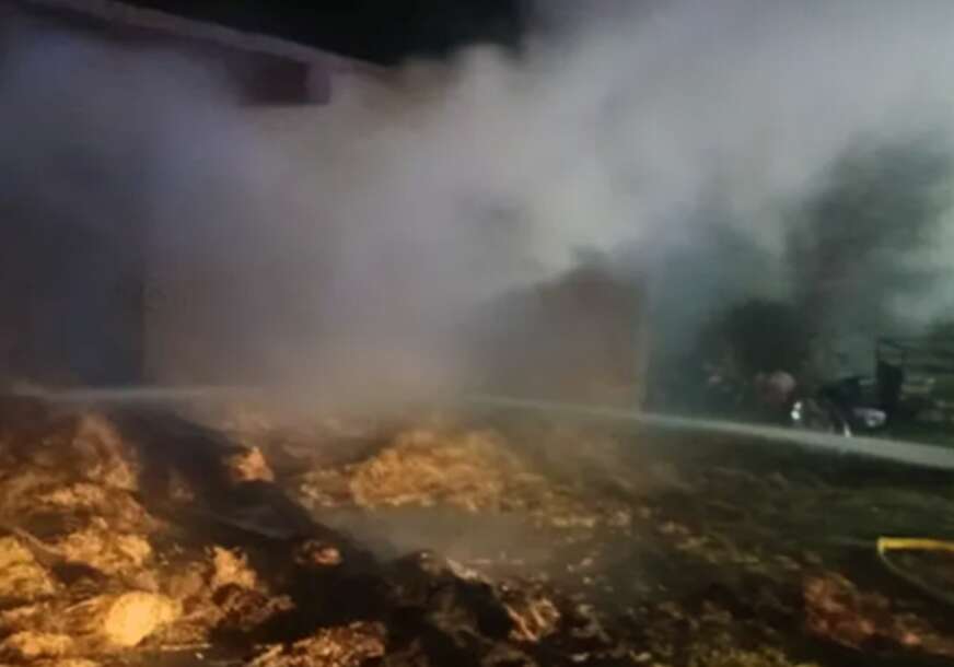 VATRU GASI 30 LJUDI Požar u selu Zupci izbio sinoć, vatrogasci još uvijek na licu mjesta