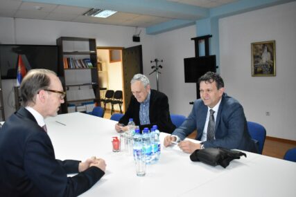 (FOTO) "Dosta je bilo avanturističke politike" Blanuša se sastao sa predstavnicima 3 VAŽNE DRŽAVE, evo o čemu su razgovarali