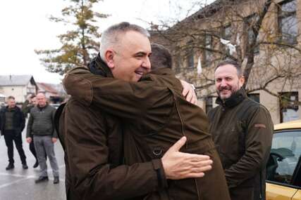 (FOTO) PREMIJER SRPSKE U LOVU "Drago mi je što sam bio dio 45. hajke na vuka"