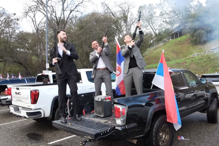(VIDEO) Srpski gradić u SAD: Džekson „gori“ za pravoslavni Božić